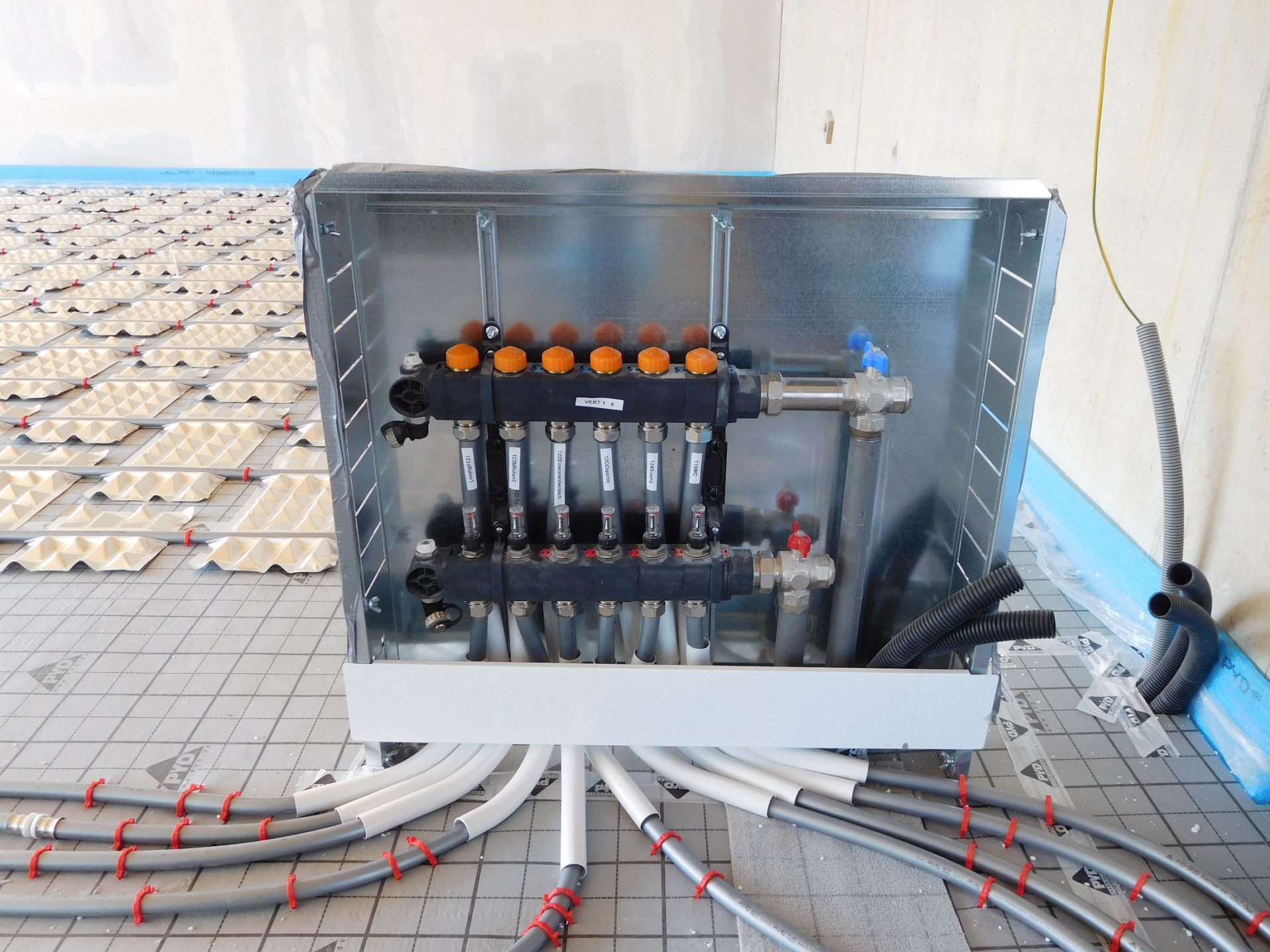 1994_img5_s.jpg (414 KB)